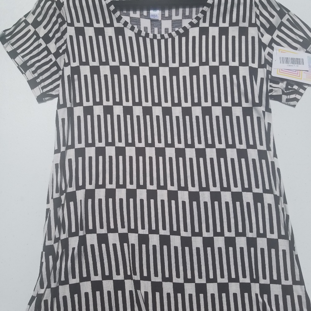 Lularoe Classic t medium - Picture 1 of 1